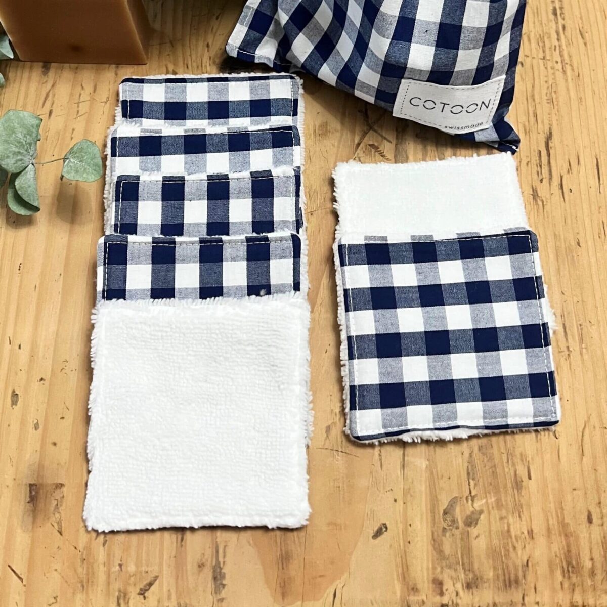 Lingettes démaquillantes bleu marine, fait main